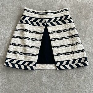 Alice and Olivia cream and black mini skirt, size 2
